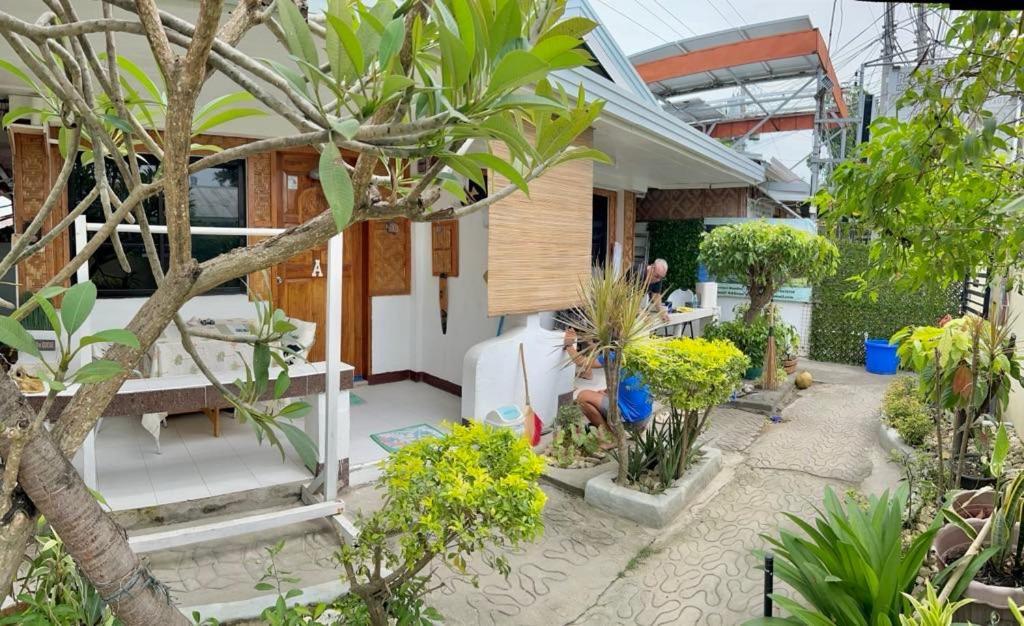 Panagsama Holiday Cottage Moalboal Exterior photo